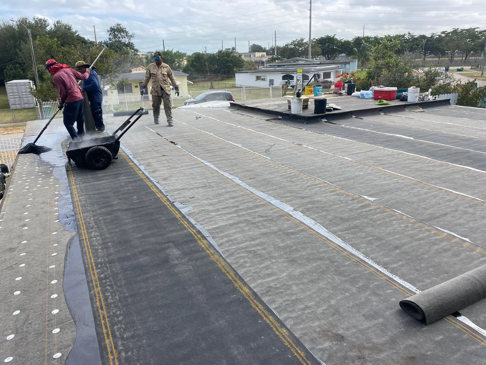 Commercial flat roof modified bitumen application